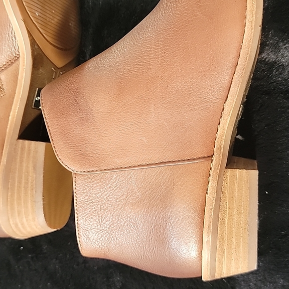 Fall Bootie - Picture 2 of 7